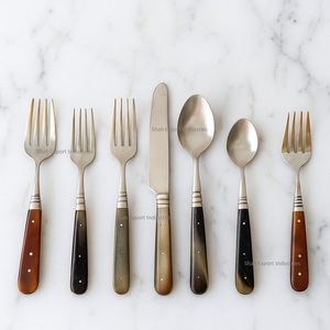 Juegos de cubiertos de metal de estilo occidental con mango de hueso antiguo plateado pulido para el hogar y la boda juegos de cubiertos de vajilla - Product Image 1