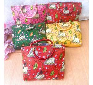 Pichwai กระเป๋าถือสตรีหูหิ้วคู่พิมพ์ลายออกแบบสำหรับเทศกาลของขวัญกลับมากระเป๋าถือสำหรับงานแต่งงาน - Product Image 2