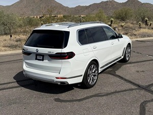 BM-W X7 XDrive40i 2023 d'occasion certifiée, boîte automatique, intérieur clair, sièges en cuir, régulateur de vitesse adaptatif, pneus R19 - Product Image 2