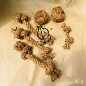 Juguete masticable de coco sostenible para mascotas-Juguete de cuerda natural hecho a mano para perros y animales pequeños - Product Image 2