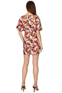 Vestido Mini Floral Blanco y Rosa de Moda, Confeccionado con Tela Ligera y Transpirable que Ofrece un Look Elegante y Comodidad Durante Todo el Día - Product Image 4