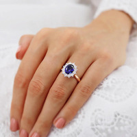 Bague Halo ovale en saphir bleu de laboratoire 9x7 mm en or 18 carats |   Bague de fiançailles minimaliste pour femme |   Vente en gros et dropshipping de bijoux