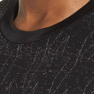 Camiseta Urbana Oversize para Hombre, Corte Holgado, Tela de Algodón Suave, Ideal para Estilo Urbano, Ropa Casual, Comodidad de Verano y Look Moderno - Product Image 5