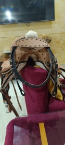 Selle de Cheval Western Anglaise Confortable Faite à la Main en Cuir Premium, Modèle Racing Roughout, avec Arceau en Bois/Plastique, Haute Qualité, Vente en Gros - Product Image 3
