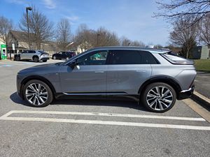 2023 LYRIQ RWD DEBUT Edition Low Mileage Sound Engine R18 Tyre Panoramic Sunroof LED Headlights Ready to Ship - Product Image 3