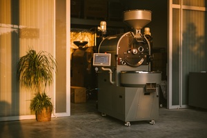เครื่องคั่วกาแฟไฟฟ้า SUNROASTER ขนาด 10 กก. แบบดรัม ได้รับการรับรองมาตรฐาน ISO 9001 คั่วได้ครั้งละ 12-20 นาที กำลังไฟ 1.3 กิโลวัตต์ รับประกัน 12 เดือน พร้อมบริการออนไลน์ - Product Image 1