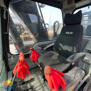 Vente flash : Excavatrice Volvo EC210 d'occasion, haute garantie, faible nombre d'heures de travail - Product Image 6