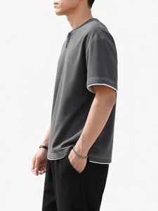 Camiseta de Punto Casual de Manga Corta para Hombre, Cuello Redondo, Color Sólido, Ribete en Contraste, Corte Regular - Product Image 2