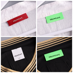 Biểu tượng tùy chỉnh cho quần áo Silicone tag 3D dập nổi Silicone cao su Logo quần áo cổ áo nhãn dệt vải vải cổ nhãn - Product Image 5