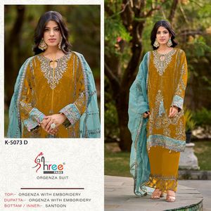 New Elegance Dressing Belle robe Costume Salwar en organza lourd & Dupatta avec un fabricant de travaux de broderie lourde d'Inde - Product Image 6