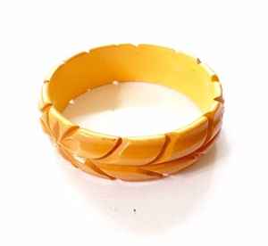 Brazaletes de resina a granel, joyería de resina personalizada al por mayor, brazaletes de pulsera de resina bohemia de artesanía creciente - Product Image 1