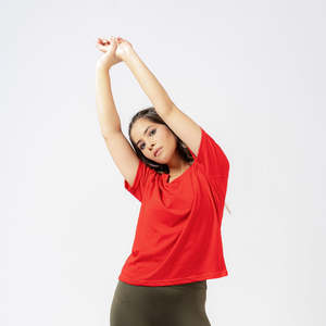 เสื้อยืดผู้หญิงผ้าไหม/ผ้าฝ้าย ยืดหยุ่น สวมใส่สบาย ทรงเข้ารูป ระบายอากาศดี เหมาะสำหรับไลฟ์สไตล์แอคทีฟ มีตัวเลือกปรับแต่งได้ - Product Image 4