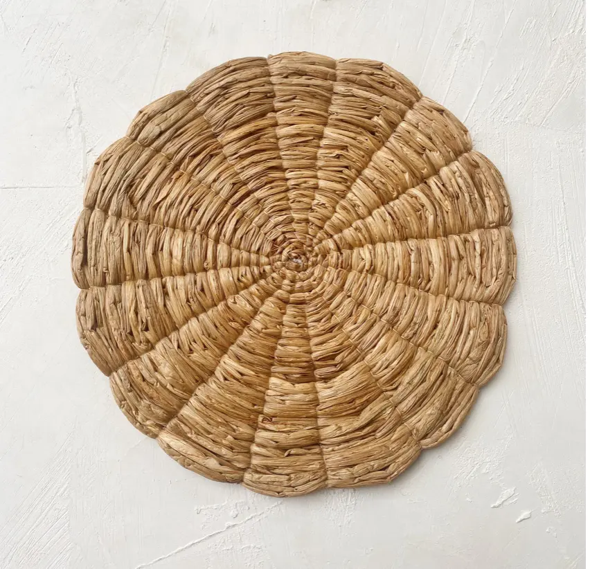 Top Selling Eco-friendly Round Shape House Decor Vietnam Handmade Water Hyacinth Placemats