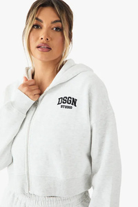Venta al por mayor Ash Grey Drop Shoulder Mujeres Bordado Boxy Crop Zip Through Hoodie Anti-Arrugas y sudaderas con capucha transpirables para las mujeres - Product Image 2