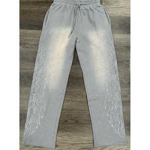 Nuevos pantalones de chándal de diamantes de imitación personalizados de Hip Hop para hombres Bordado 3D French Terry Baggy Flared Acid Wash y Sun Faded Sweatpants - Product Image 3