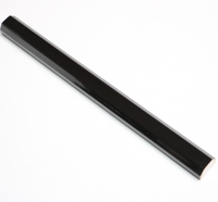 Carreau de bordure en céramique noir et blanc de conception moderne avec une isolation thermique résistante à l'usure brillante et mate pour accessoire mural