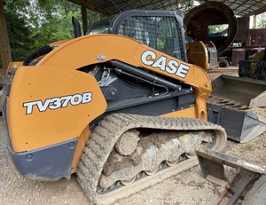 Cargadora Compacta con Dirección Deslizante Case TV370B 2022 con Cucharón: Potencia y Precisión Máximas para Trabajos Pesados - Product Image 6