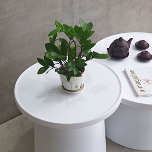 Minimalist Round Double <b>Sofa</b> <b>Table</b> Made of PP Plastic - Product Image 5