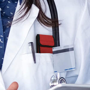 Otoscope manuel portable certifié CE avec lumière LED, ensemble d'outils d'examen des oreilles - Product Image 2