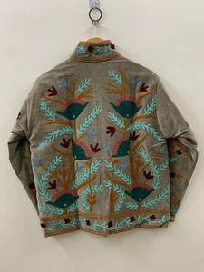 Veste courte en velours brodé à la main Suzani Veste en velours doux Vêtements pour femmes Manteau pour femmes - Product Image 5