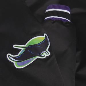 Chaqueta universitaria de satén brillante a la moda, ropa de calle completamente bordada, chaqueta de béisbol disponible a granel - Product Image 5