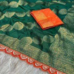 ผ้าซารีโดลาเนื้อนุ่มบริสุทธิ์จาก VASTRA COTTAGE พร้อมขอบผ้าปักระบายแบบจาการ์ด แต่งเลื่อมและลูกไม้ ดีไซน์ทันสมัย พร้อมเสื้อคลุมตัดสี - Product Image 6