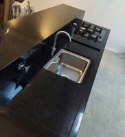 Dalles et plaques de granit noir Galaxy durables avec finition antique, design moderne, pierre naturelle haute résistance pour allée