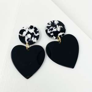 Pendientes de aro con forma de amor elegantes de lujo para mujer, artesanías acrílicas HF a la moda para mujer, venta al por mayor Popular para diseño de corazón amoroso - Product Image 4