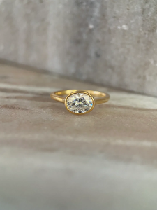 Bague de fiançailles en argent sterling poli avec diamant moissanite ovale Bangin' Bezel Edition 0,50 CT, finition polie, pour femme, mariage, IGI - Product Image 4