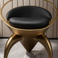 Tabouret de bar moderne de luxe en métal doré et cuir, couleur personnalisable pour hôtel, salon, chambre, salle à manger extérieure