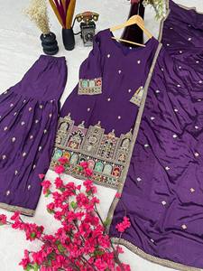 Lanzamiento de un nuevo y moderno Sharara Palazzo de diseñador para fiestas, con tela de seda Chinon pura y bordes de encaje reversibles. - Product Image 3