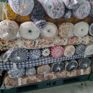 Tissu en tricot 100% POLYESTER fabriqué en Corée tissu LACE tissu RACEL pour robe matériel pour vêtements de fête - Product Image 1