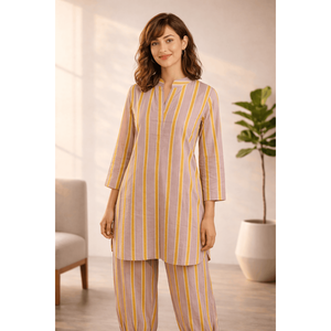 Conjunto de Kurta de Crepé Lila con Pantalones con Puños y Mangas Tres Cuartos para Primavera/Verano - Product Image 4