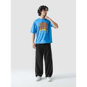 Camiseta Deportiva Transpirable GRVY Community, Cómoda y Elegante - Product Image 1