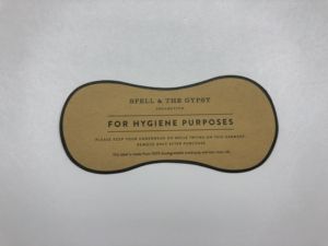 Étiquette volante de luxe personnalisée à la mode Impression offset Étiquette pivotante Recyclage Papier kraft écologique Carte-cadeau de marque UV en relief gaufré - Product Image 4