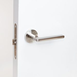 Set di porte e finestre in alluminio e Zamak satinato 5 Perth e maniglie per finestre con rosetta da 50mm per porte interne - Product Image 2