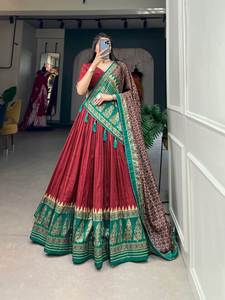 Tenue tendance de créateur haute sur demande Tussar Silk Lehenga Choli & Dupatta avec impression avec feuille d'impression fournisseur de travail de l'Inde - Product Image 4