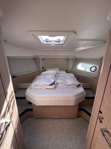 B-e-n-e-t-e-a-u S-w-i-f-t T-r-a-w-l-e-r 41 F-l-y - Product Image 6