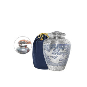 Urna de cremación de metal tallada a mano hecha a medida más vendida, productos funerarios OEM de India - Product Image 5