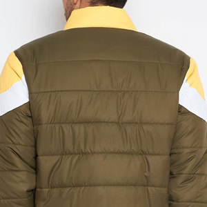 ขายตรงจากโรงงาน บริการ OEM เสื้อแจ็คเก็ตผู้ชายสีตัดต่อสำหรับฤดูใบไม้ร่วง ทรงปกติ กันน้ำ คอตั้ง โลโก้ด้านหน้า - Product Image 4