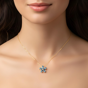 Collar de oro blanco de 14K y 18K con diamante azul de corte pera de 1.50ct cultivado en laboratorio y diseño de flor. - Product Image 6