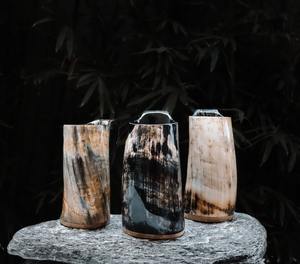 Tasse à corne Signature par Crescent Crafts Un chef-d 'œuvre artisanal de sophistication rustique par l'artisanat du croissant - Product Image 2