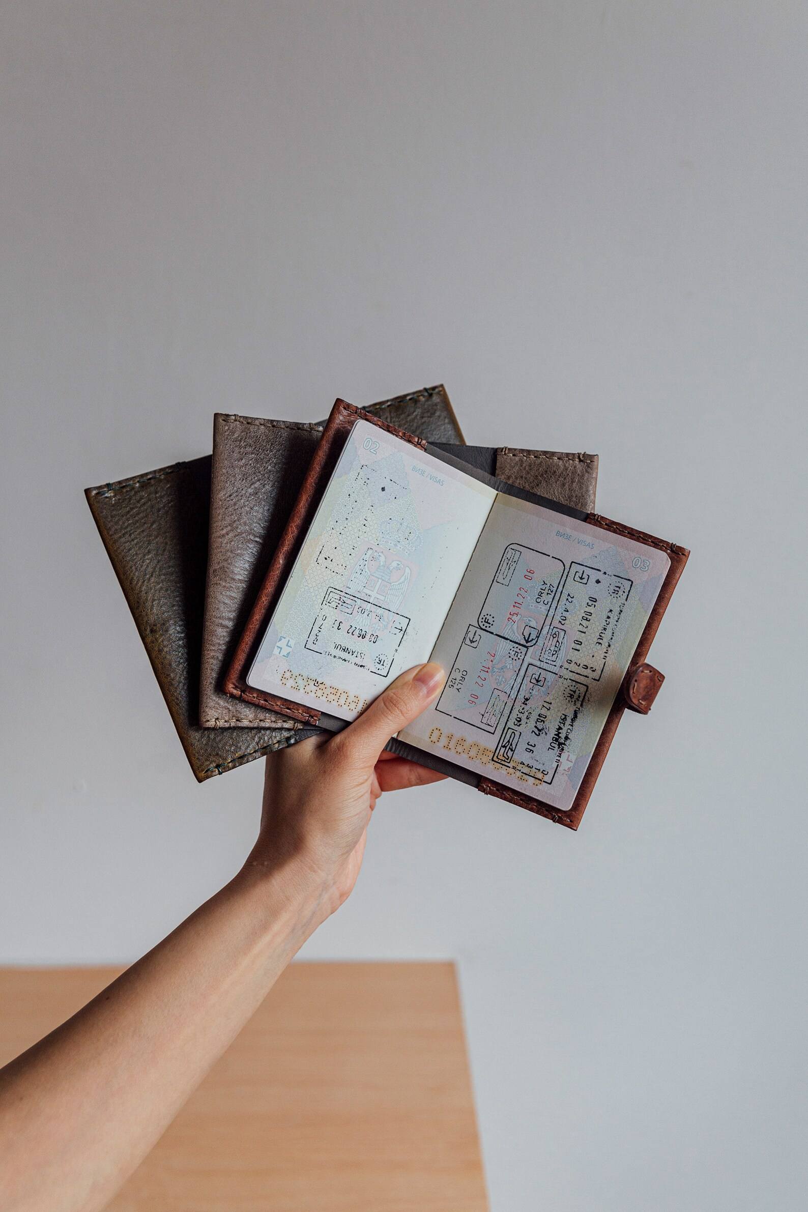 สีน้ำตาล