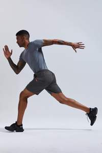 Pantalones cortos de entrenamiento sin costuras para hombre, tejido elástico de punto suave sin costuras laterales, ajuste de compresión cómodo, ideal para gimnasio - Product Image 4