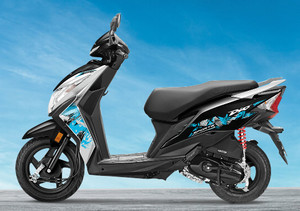 Scooter Dio Sports 110CC BSVI Drum <b>Silver</b> From India - Product Image 4
