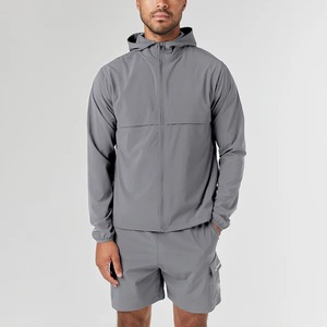 Oem Costume coupe-vent personnalisé deux pièces Ensemble court Survêtement avec fermeture éclair pour homme Vêtements à capuche Personnaliser Combinaison de survêtement Ensemble Streetwear pour hommes - Product Image 2