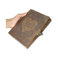Carnet de notes en cuir véritable de qualité supérieure, cousu main, style vintage, avec embossage lune et pentagramme, orné de pierres.