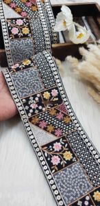 Lacets de travail en fil brodé sur mesure avec options multicolores en broderie en fil de trois pouces de largeur - Product Image 2