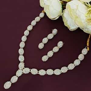 Fabricant indien classique délicat autrichien pierre cristal collier de mariée boucles d'oreilles ensemble pour cadeau de demoiselle d'honneur de fête de mariage - Product Image 2