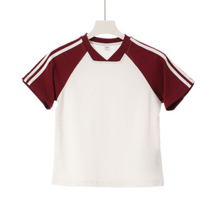 Camiseta de manga corta con cuello en V deportiva raglán de tres rayas de peso pesado de moda para mujer Top informal de bloque de Color de moda - Product Image 4